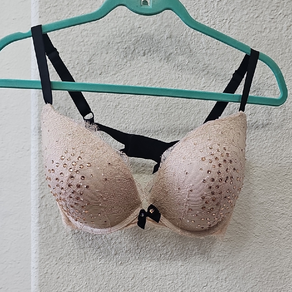 Lace Push-Up Bra with Rhinestone Accents - Nude/Black